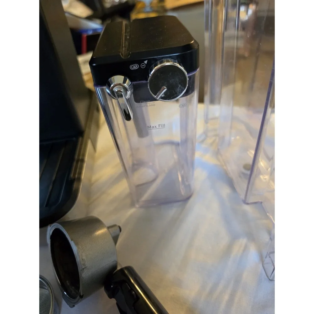 Gourmia GCM4230 8-In-1 One-Touch Automatic Frothing Coffee Maker
